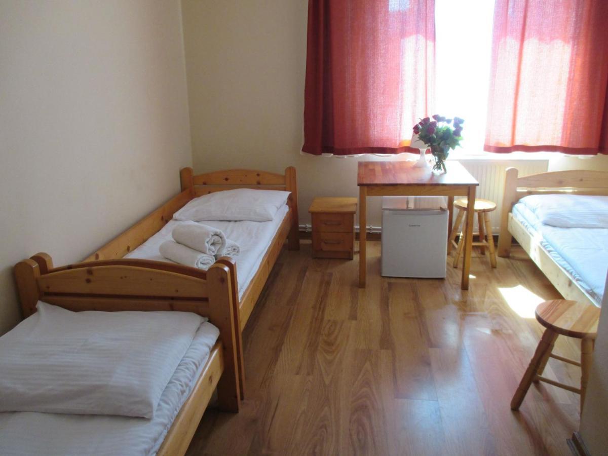 Hostel Rest Краків Екстер'єр фото